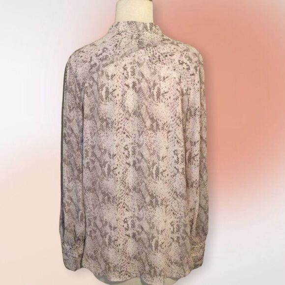Loft Semi Sheer Snakeskin Button Up Blouse Med NWOT - Picture 6 of 10